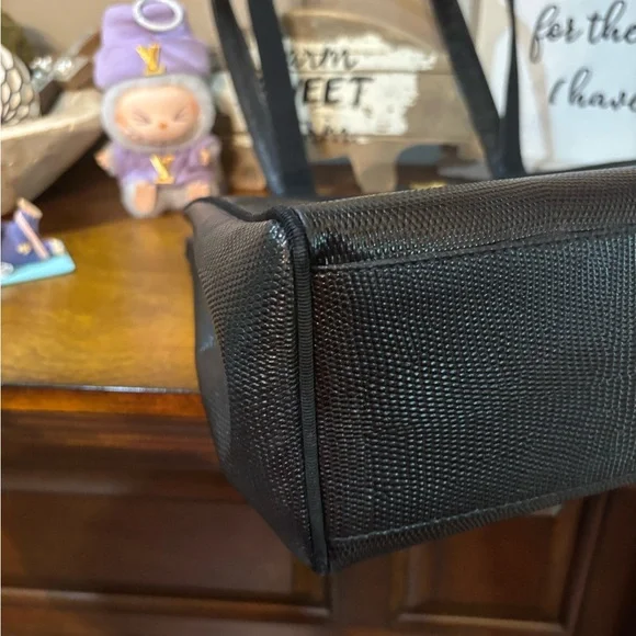 Salvatore Ferragamo Vala Vintage Black pebble Leather Tote Bag - Picture 5 of 11